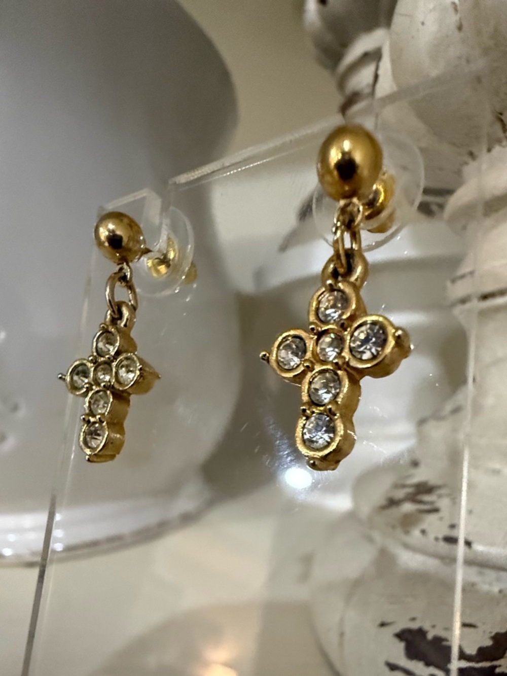 Vintage Gold Avon Cross Dangle Earrings - Picture 5 of 8